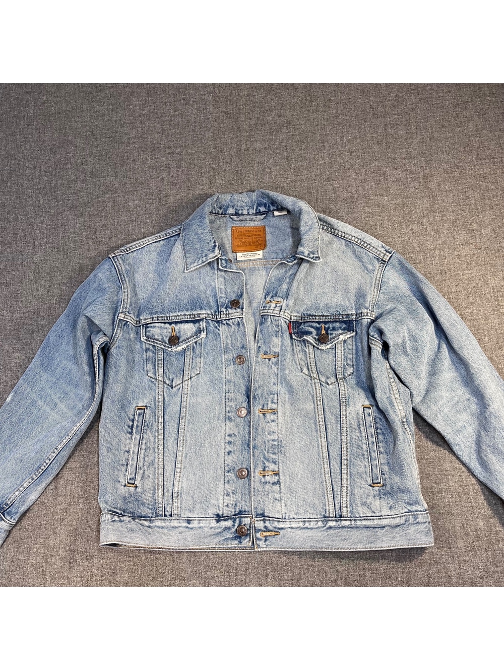 Women’s Levi’s Premium Dad Trucker Jacket, Light wash denim XS